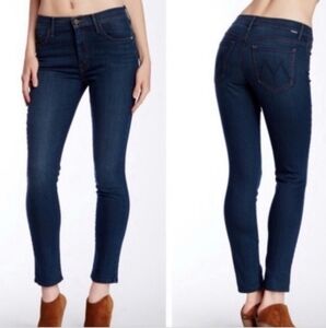 Mother jean High Waisted Looker dark blue wash size 28